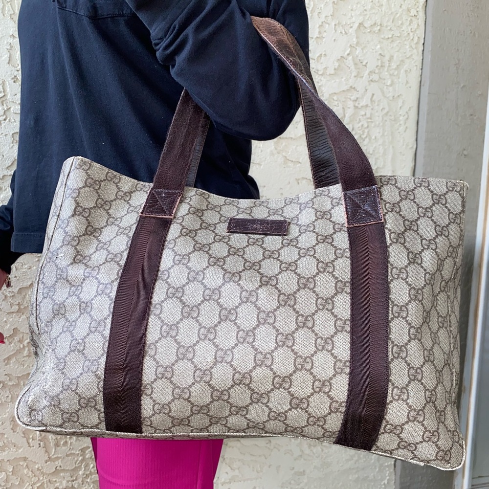 Authentic Gucci supreme tote